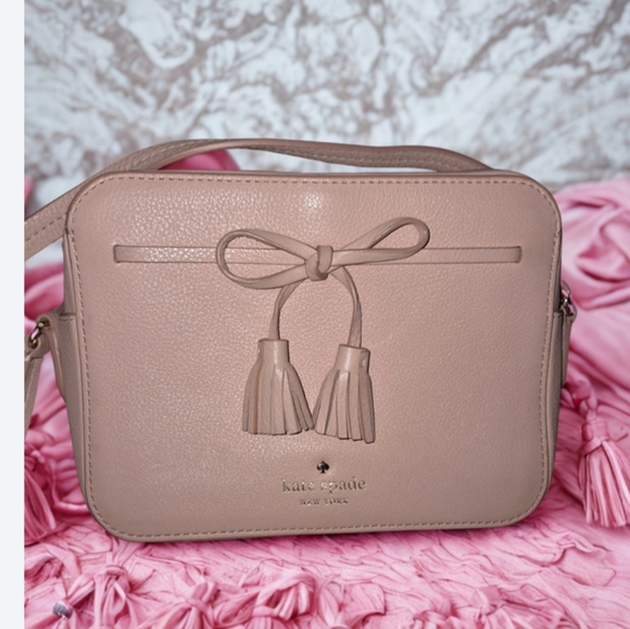 kate spade Handbags - Kate Spade Hayes Street Arla Crossbody